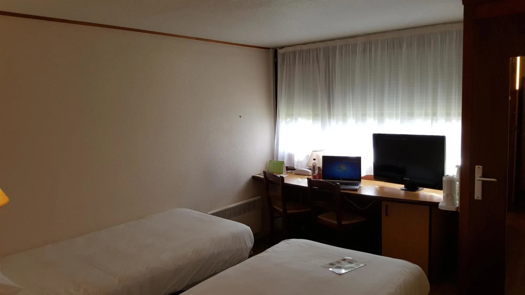 Le 2 by HOTEL AKENA LA FERTE BERNARD - Général