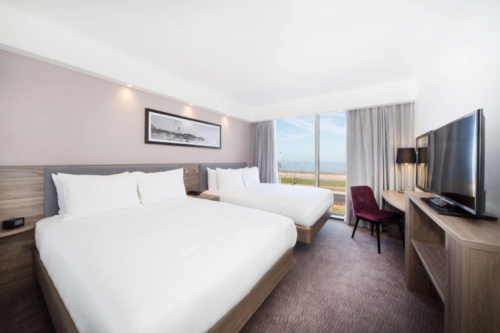 Standard Quadruple room with sea view