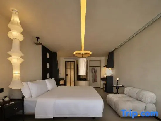 Standard Double room with pool view (full double bed)