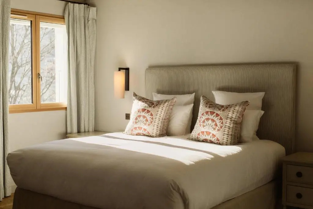 Deluxe Double room with balcony (full double bed)