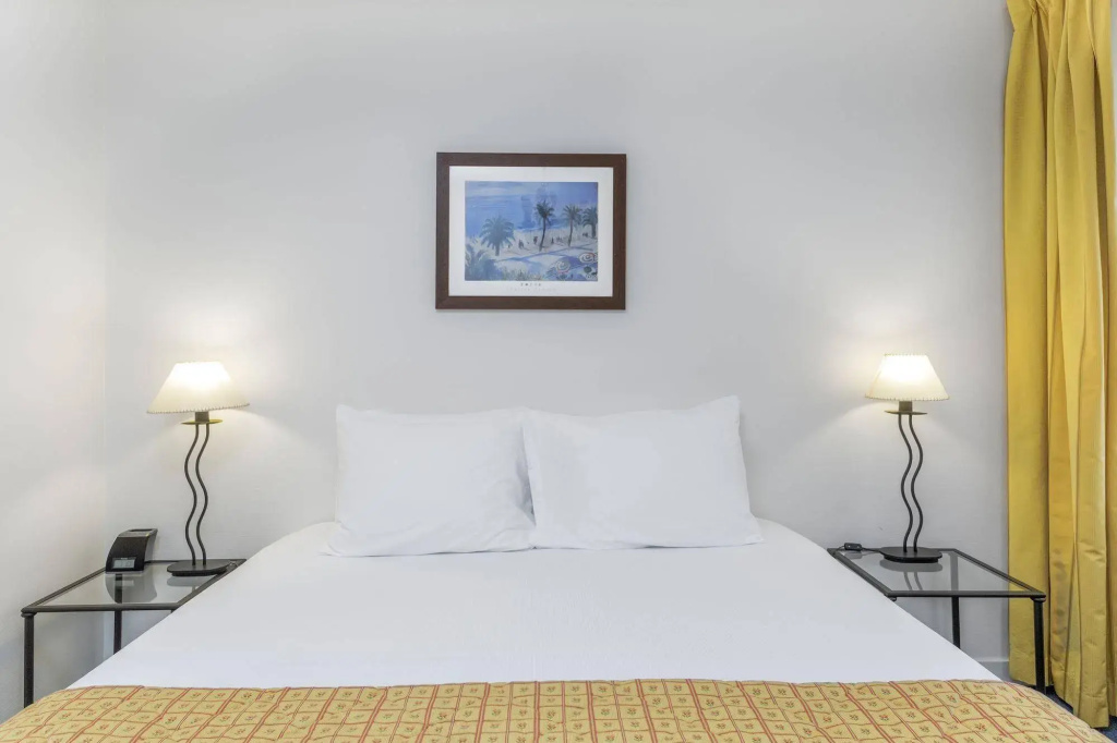 Royal Regency Paris Vincennes 40