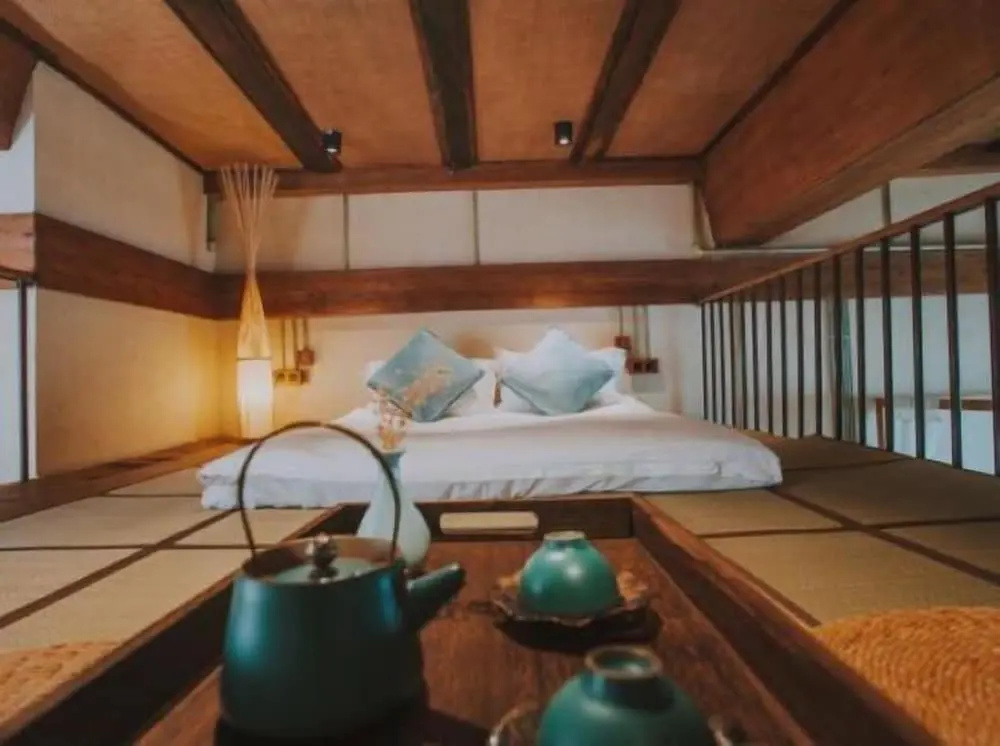 Standard Quadruple Family room