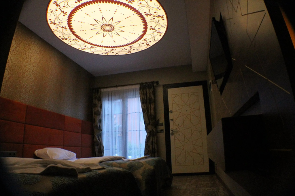 Lobby & Reception