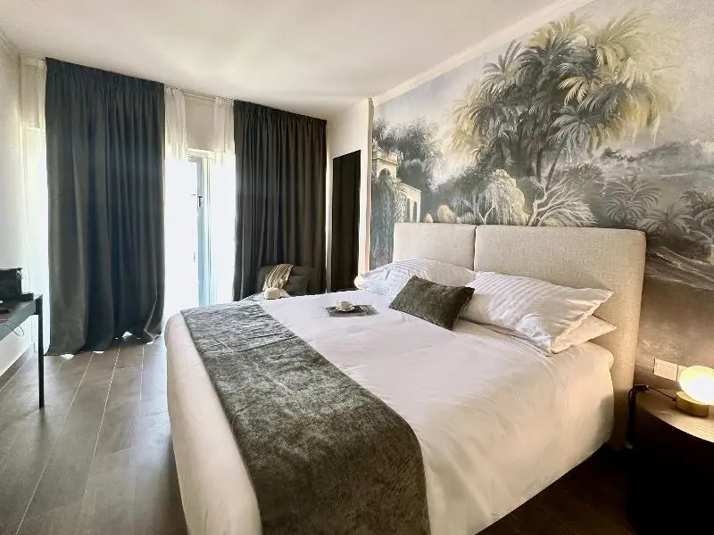 Superior Double room with balcony and with sea view (full double bed)