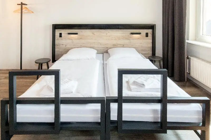 Double room (twin beds)