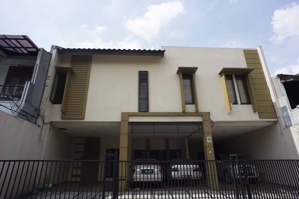 RedDoorz @ Kebayoran Lama Selatan