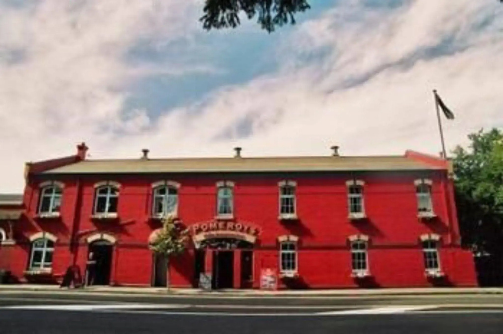 Pomeroy's on Kilmore