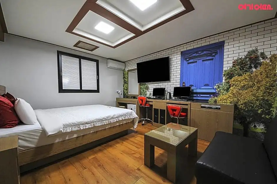 Standard Family room