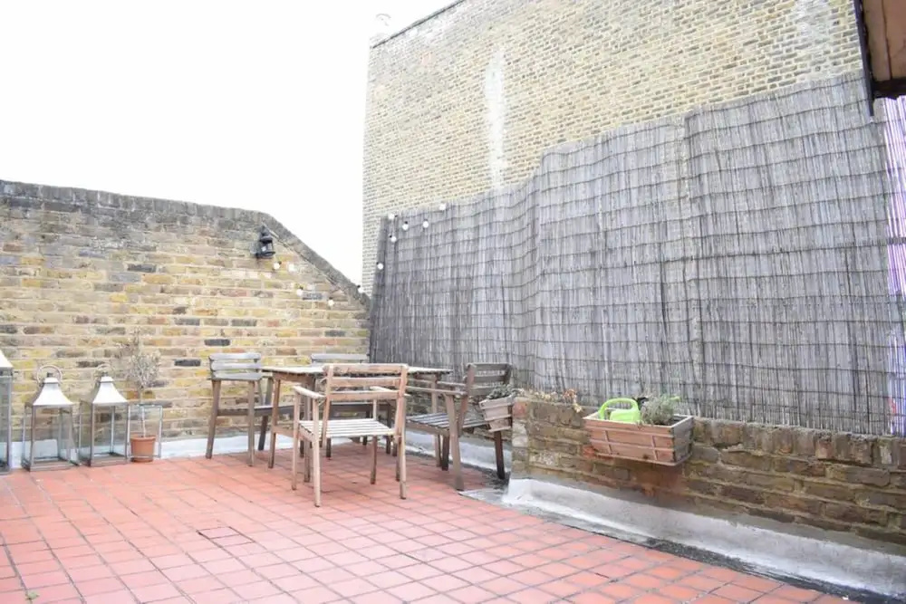 Modern 1 Bedroom Flat in Maida Vale