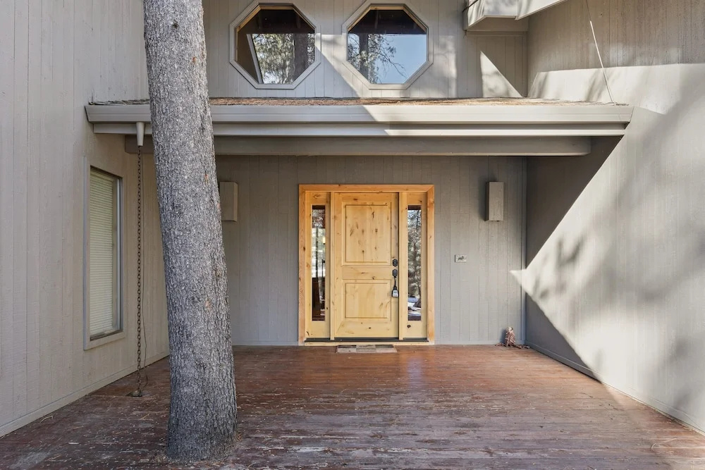 14 Mt Hood Lane 3 Bedroom Home by RedAwning