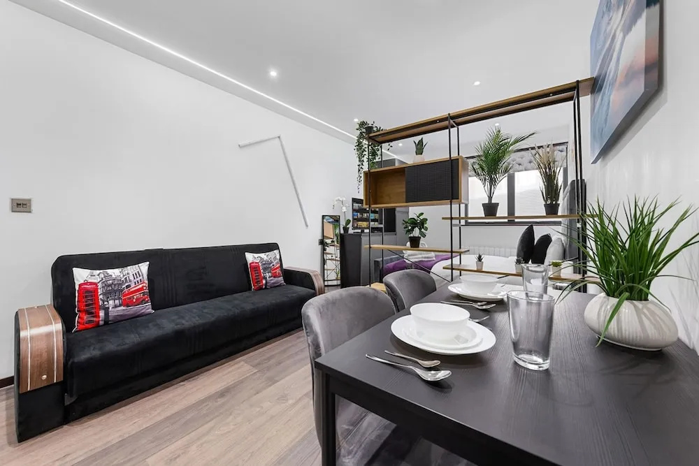 Bright Studio Retreat in Golders Green — фото