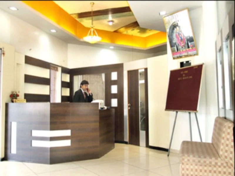 Lobby & Reception