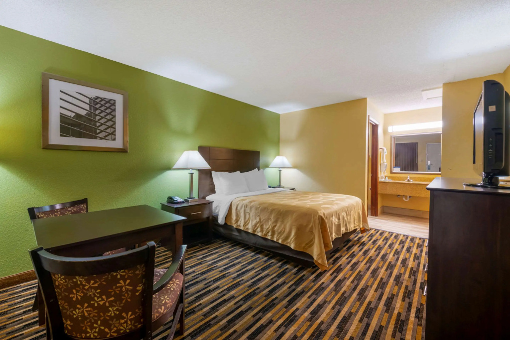 Standard Double room (full double bed)