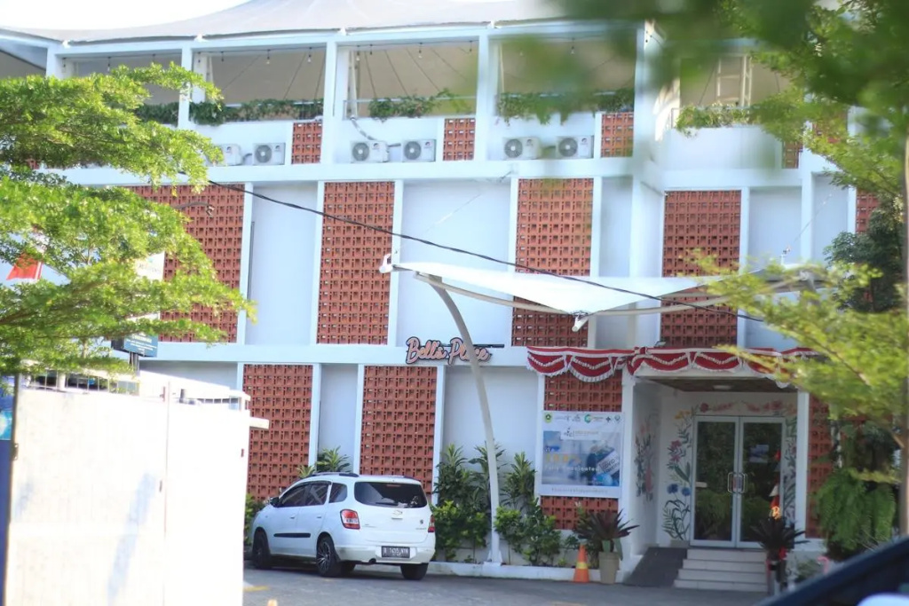 Bell's Place Hotel