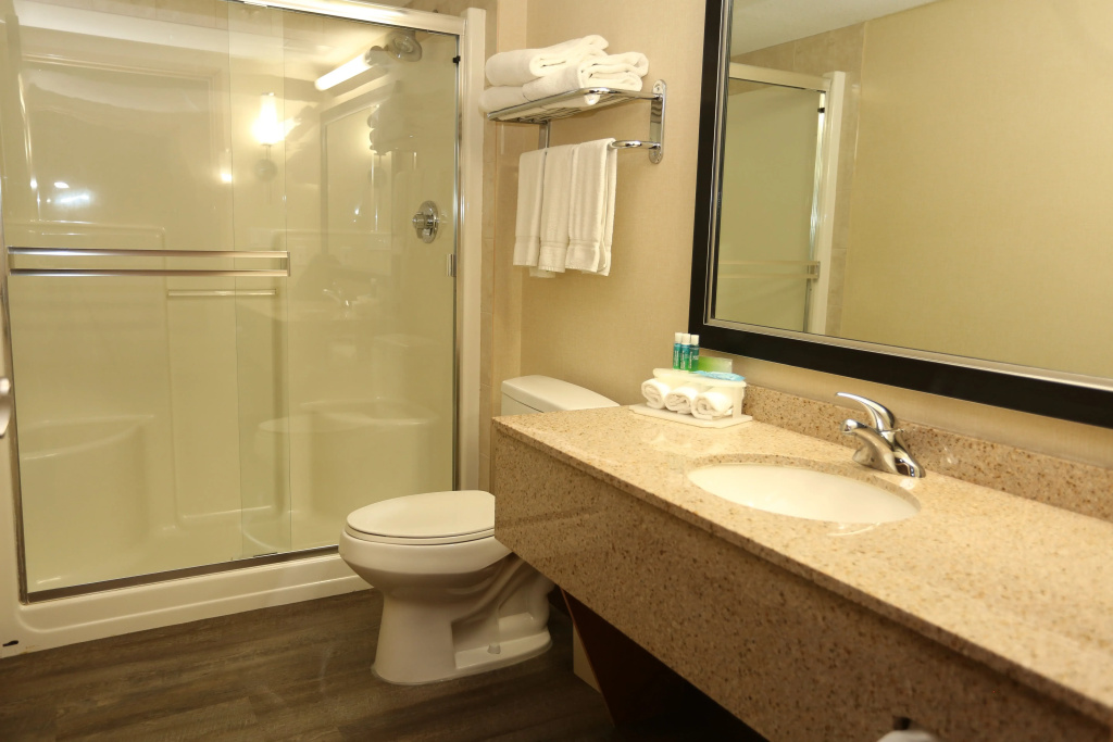 Holiday Inn Express & Suites - Vernon by IHG - Général