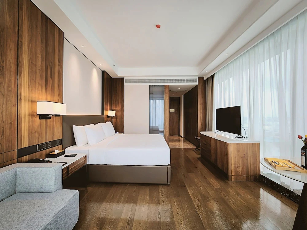 Deluxe Double room (full double bed)