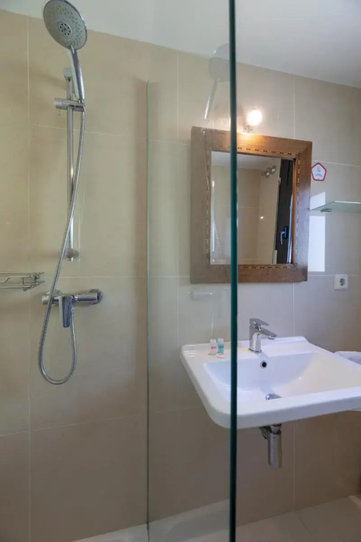 Standard Double room with balcony (full double bed)