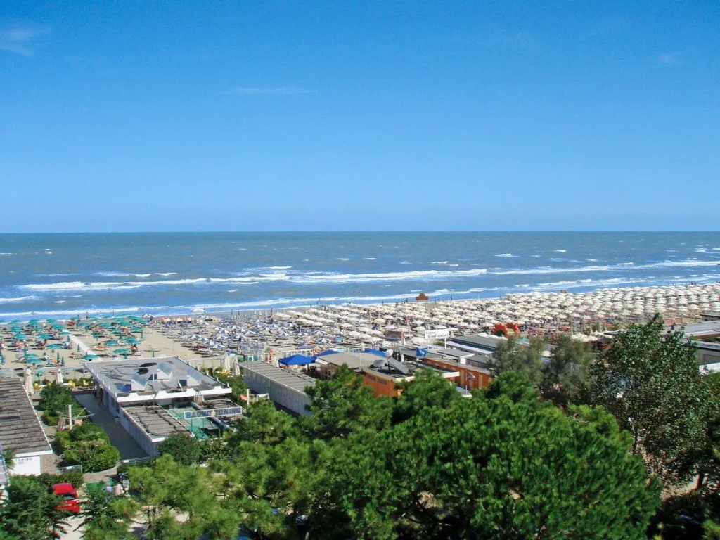Beach & Waterfront