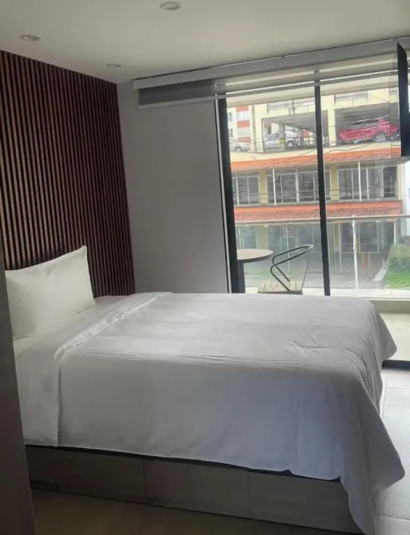 Executive Apartment with balcony and with city view