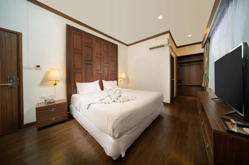 Superior Double room (full double bed)