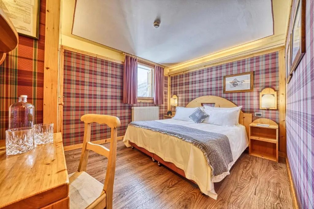 Standard Double room (full double bed)