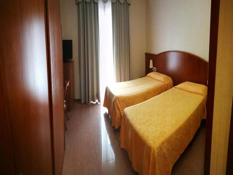 Hotel Willy — 4
