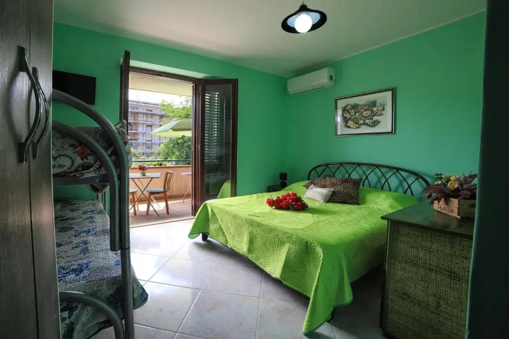 Standard Quadruple room with balcony