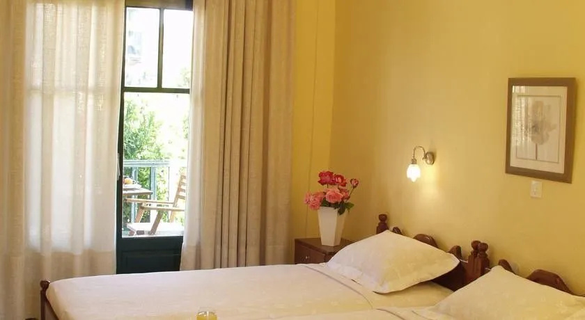 Standard Double room with garden view (full double bed)
