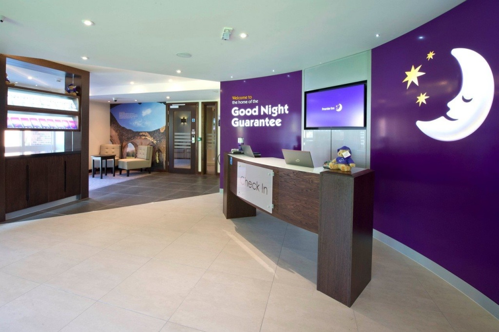 Lobby & Reception