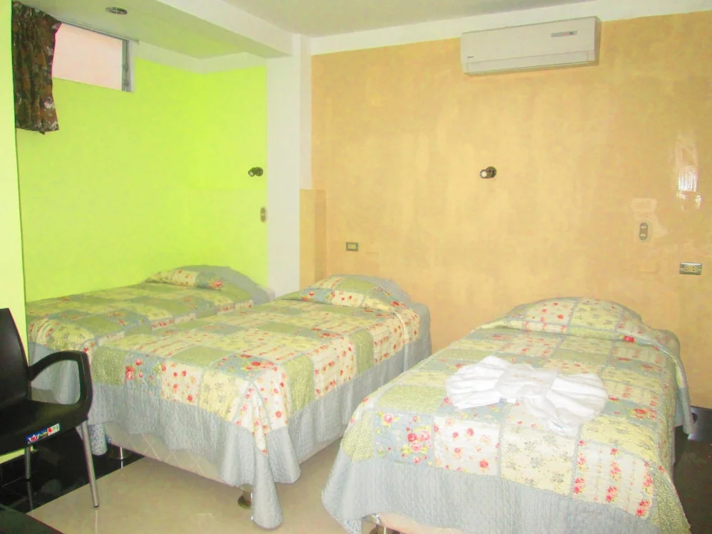 Ari's Hotel III - Chambres