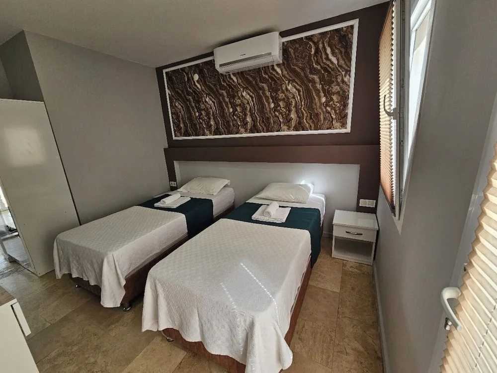 Standard Double room with balcony (twin beds)