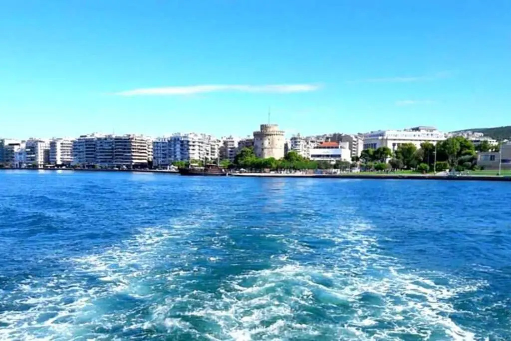 3BR Suite 300mts from the Beach