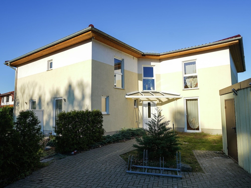 A Modern Furnished Holiday Home in a Lovely Area