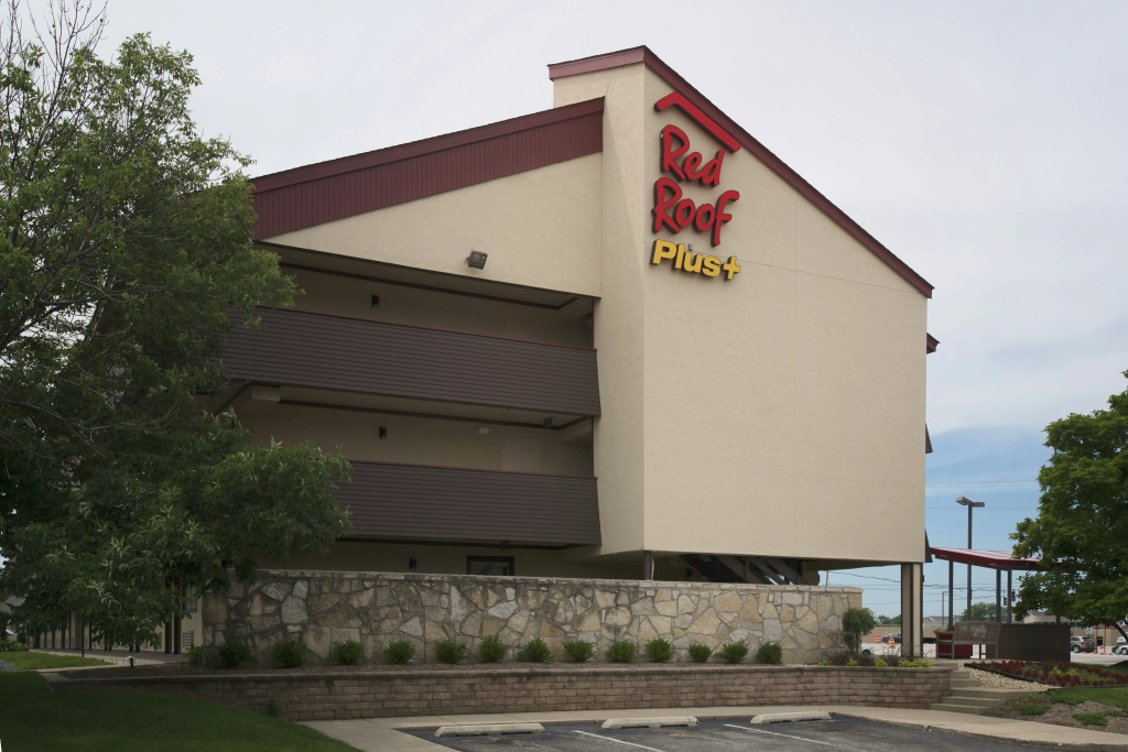 Red Roof Inn PLUS+ Chicago - Naperville