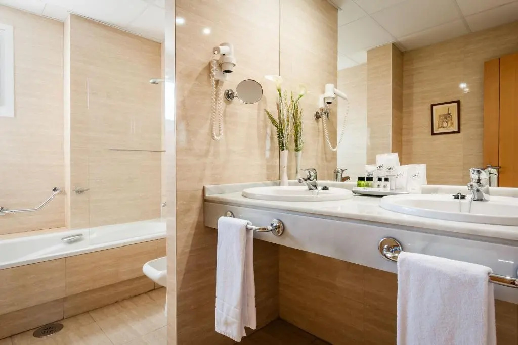 Sercotel Avenida Hotel Almería - Chambres