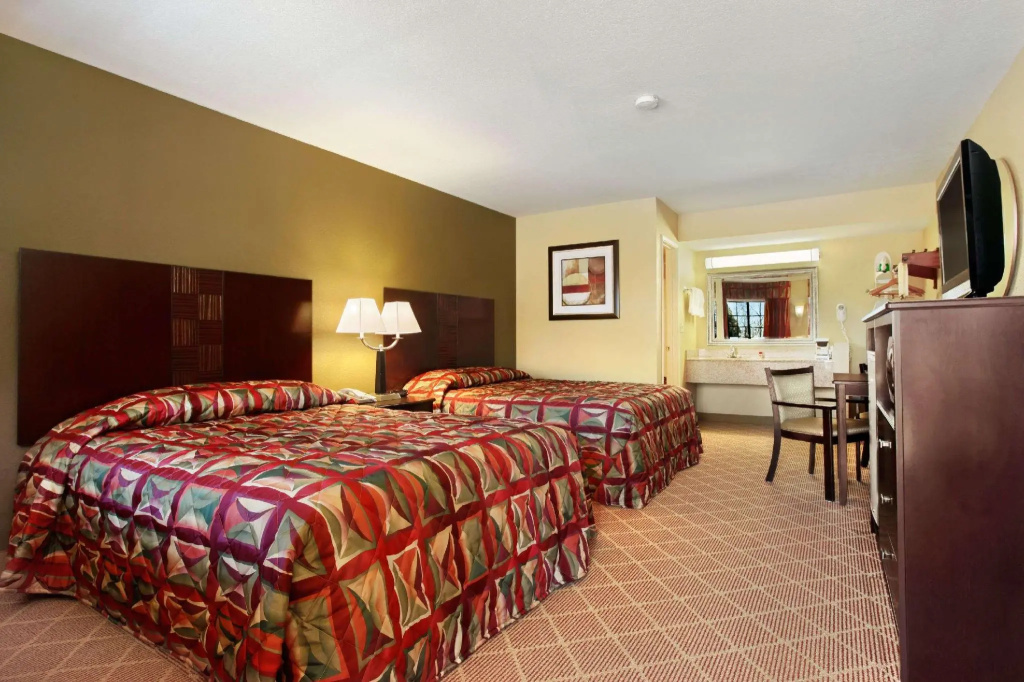 Standard Quadruple room