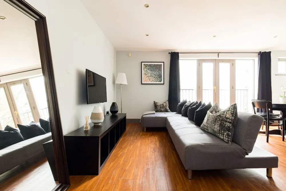 Sunshine In My Mood 2 Bedroom Flat in Battersea