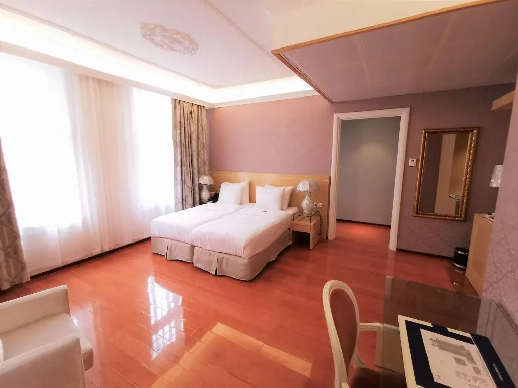Deluxe Double room with balcony (twin beds)