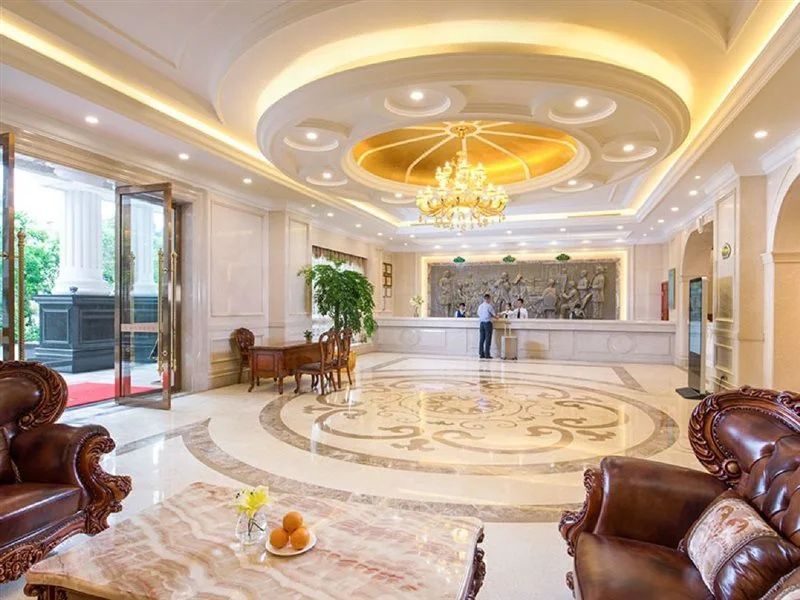 Lobby & Reception