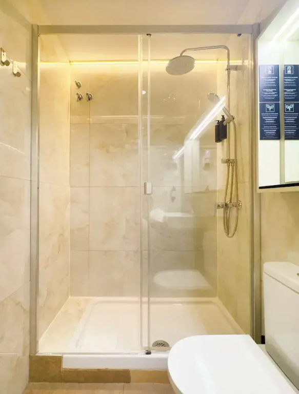 Standard Double room with balcony (full double bed)