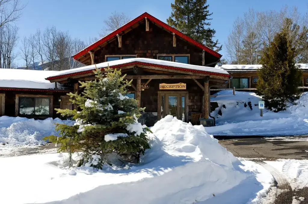Adirondack Spruce Lodge - Général
