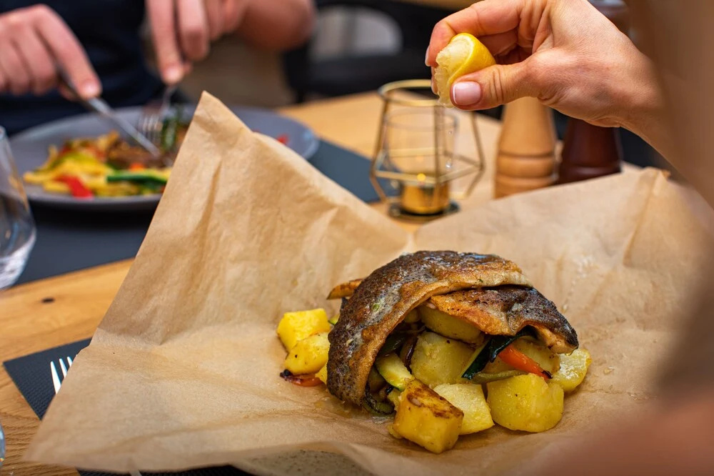 Food & Beverage