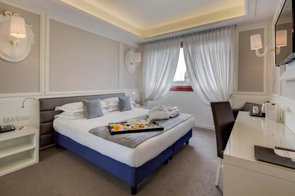 Grande Albergo Roma Room Type - Classic Double room full double bed