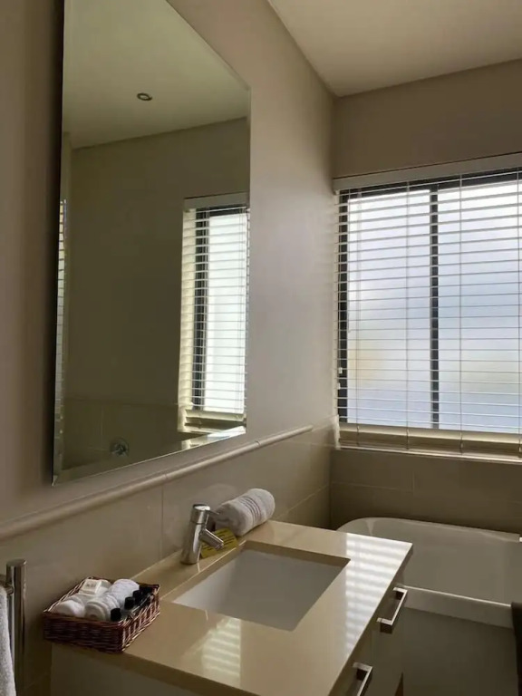 Marine Square Luxury Holiday Suites - фото 10