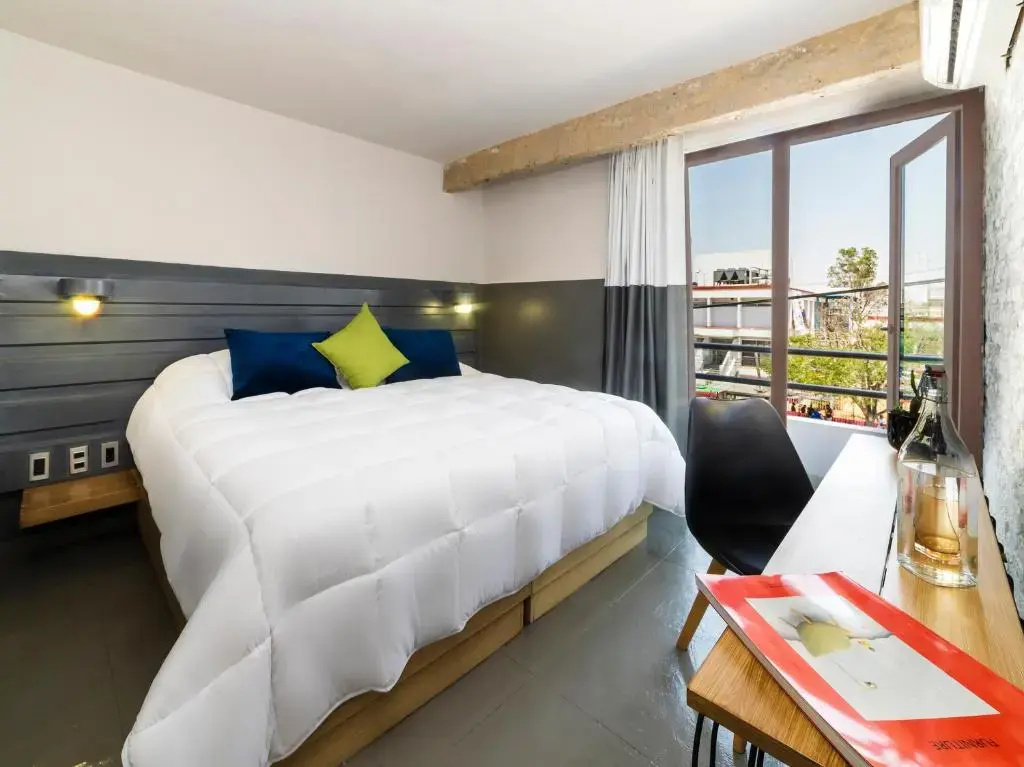 Standard room with balcony