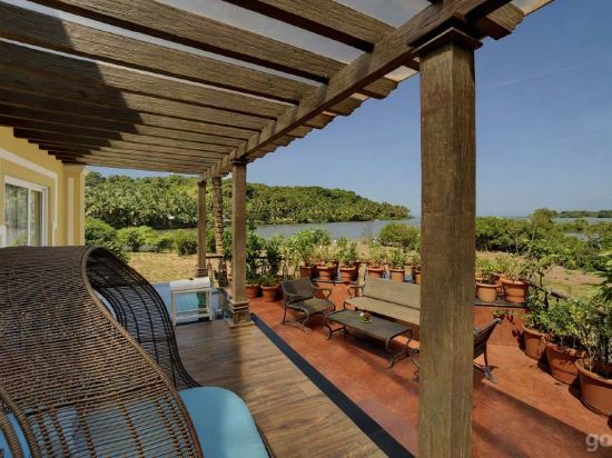 Mayfair Hideaway Spa Resort