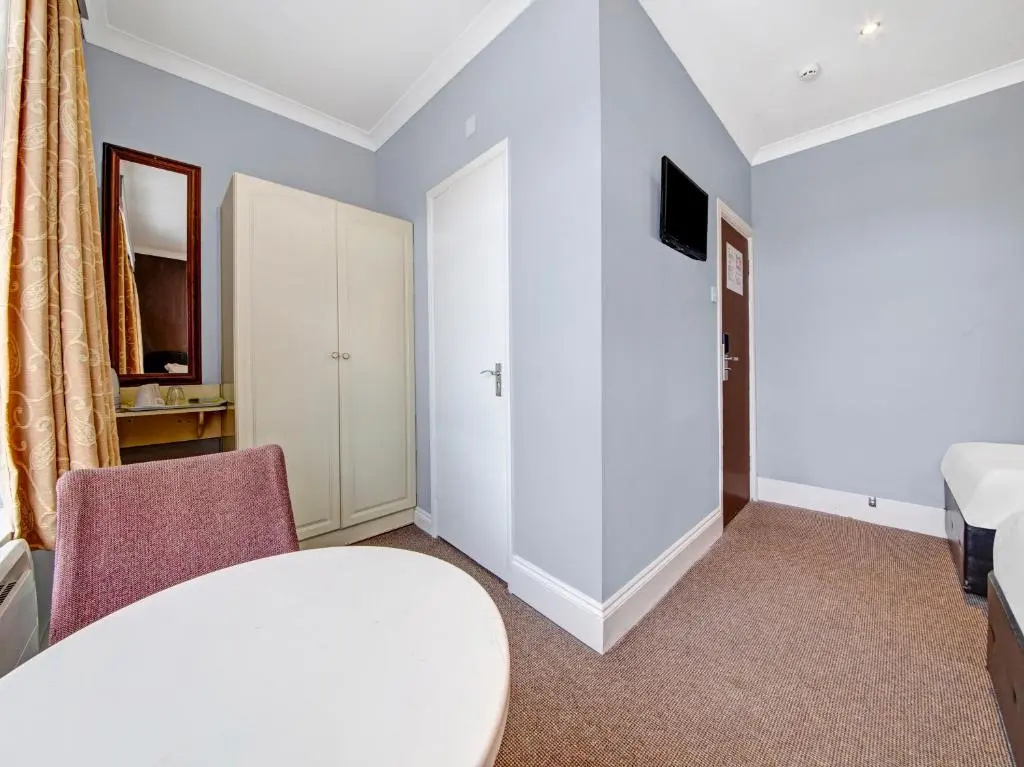 OYO Bostons Manor Hotel, Hanwell London - Chambres