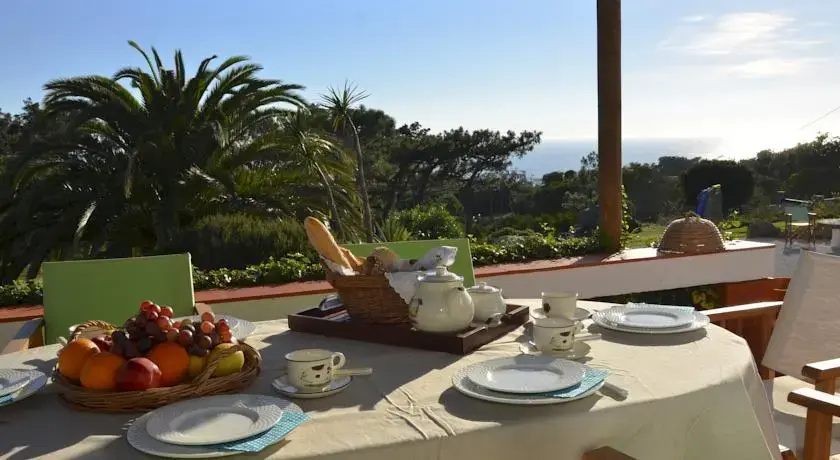 Villa Guincho, Cascais (18 pax, daily maid)