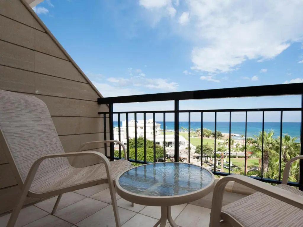 Standard Double room with partial sea view full double bed