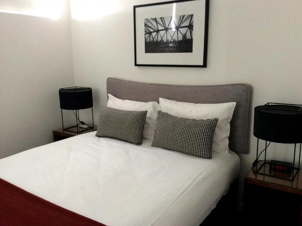 2 Bedrooms Apartment with city view